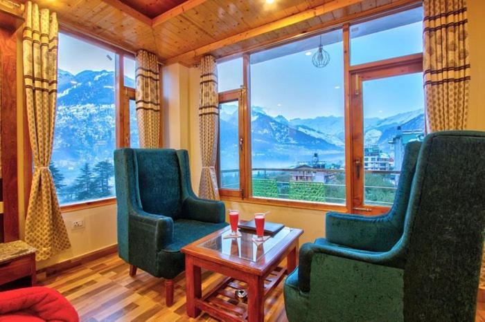 Hotel Mountain Face Manāli Exteriér fotografie