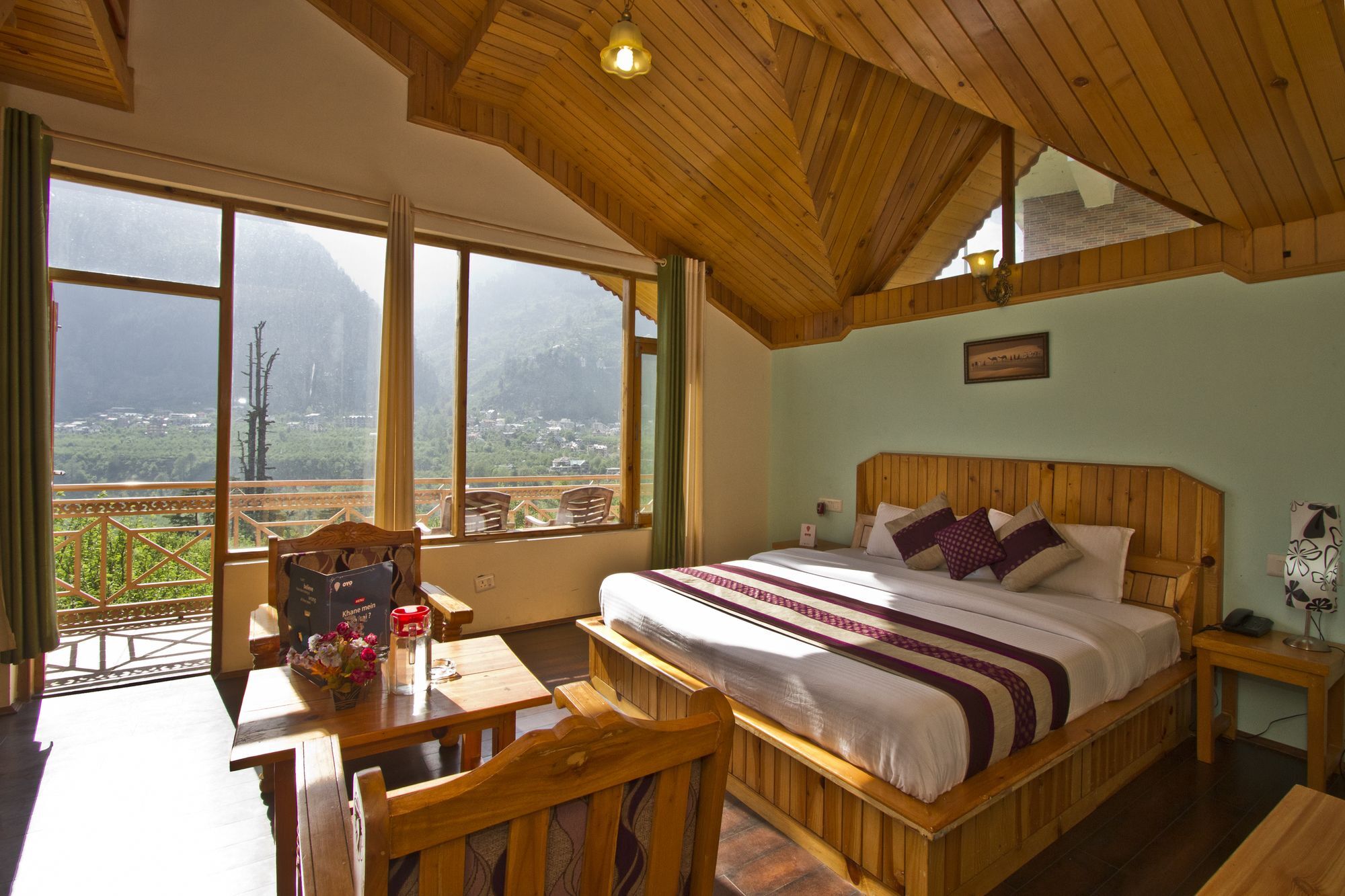 Hotel Mountain Face Manāli Exteriér fotografie